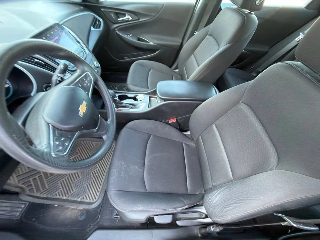 Used 2021 SILVER ICE METALLIC Chevrolet LS image 10
