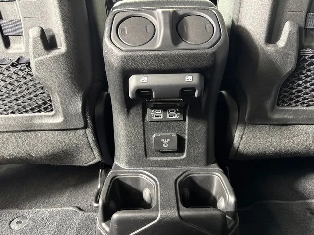 Used 2018 Bright White Clearcoat Jeep Unlimited Rubicon image 13