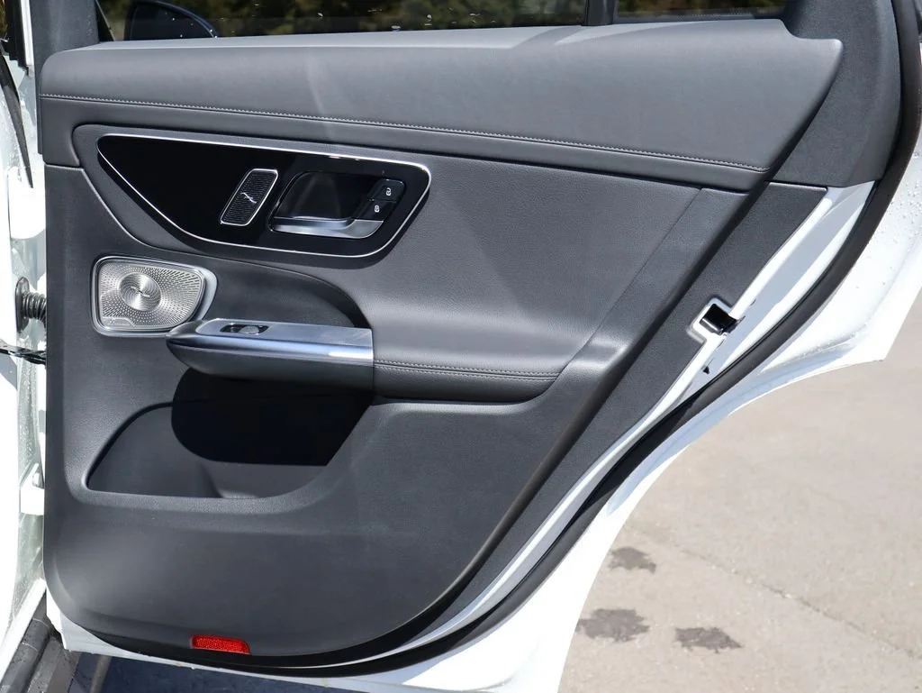 New 2026 Polar White Mercedes-Benz GLC 300 image 58