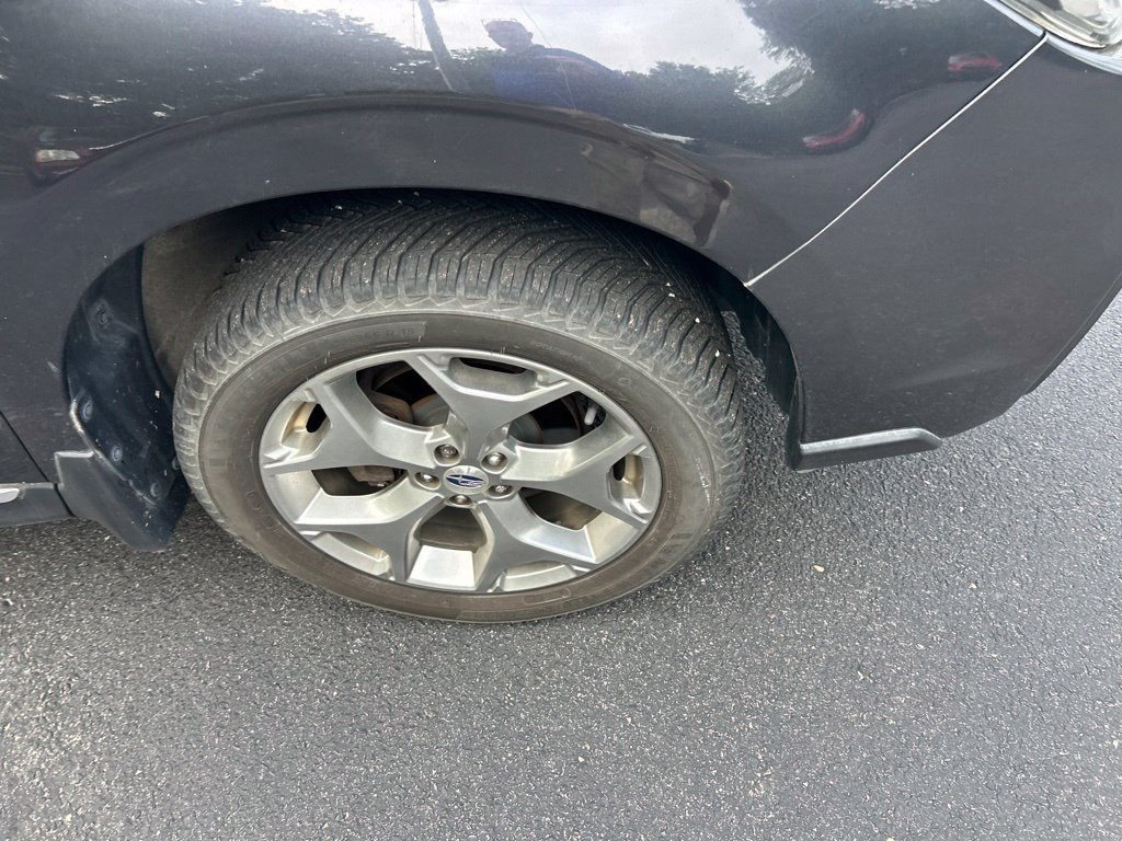 Used 2018 Gray Subaru 2.5i Touring image 10