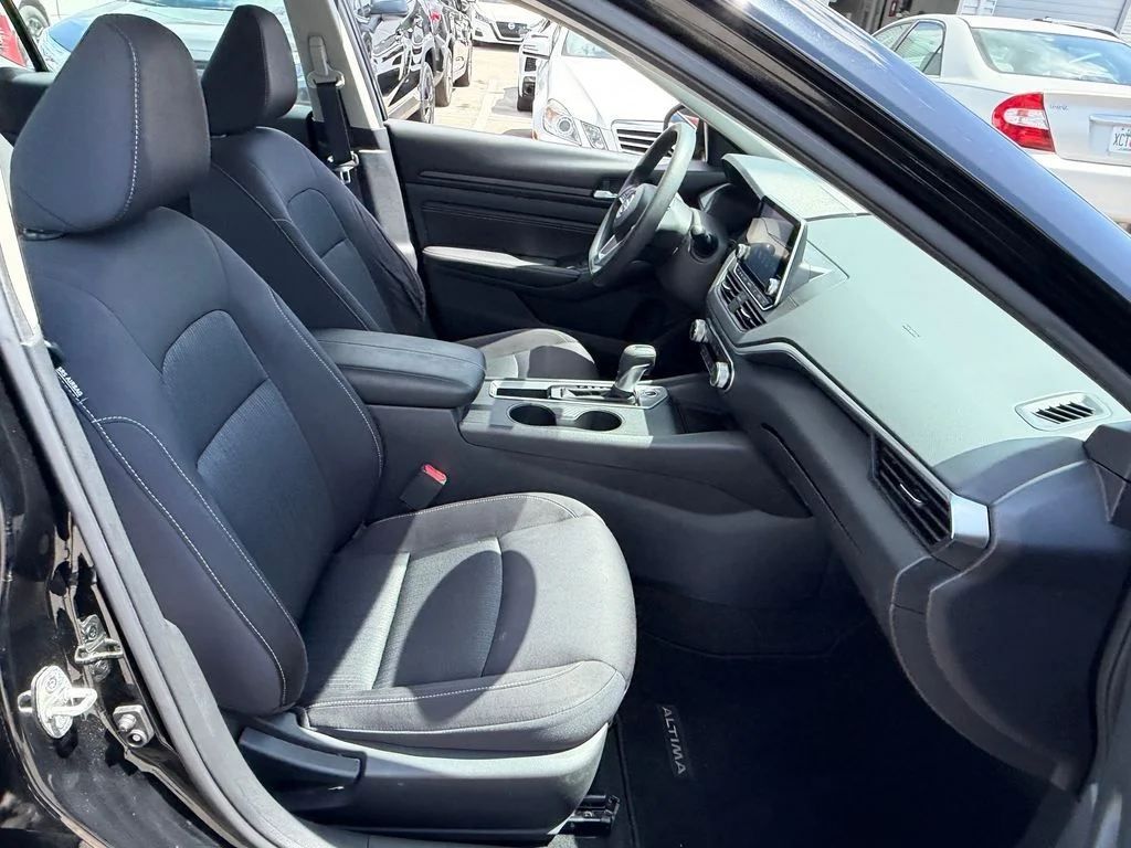 Certified Used 2020 Black Nissan 2.5 S image 19