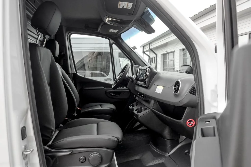 Used 2026 Arctic White Mercedes-Benz Cargo 144 WB image 18