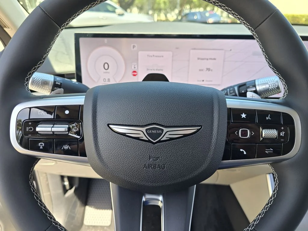 New 2026 White Genesis 2.5T Advanced image 18