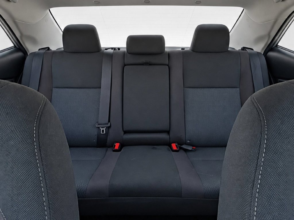 Used 2017 Silver Toyota LE image 16