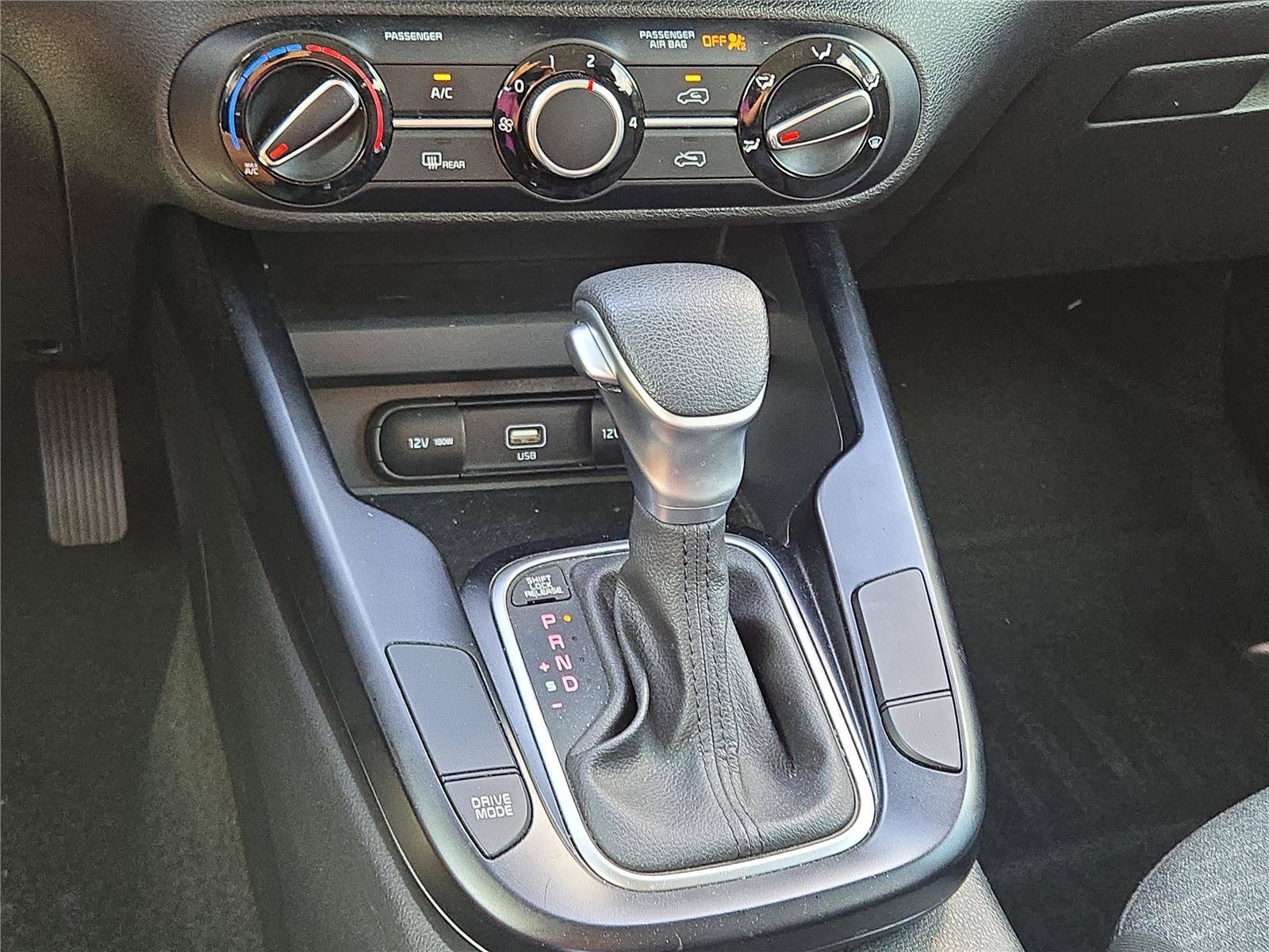 Used 2020 White Kia S image 26