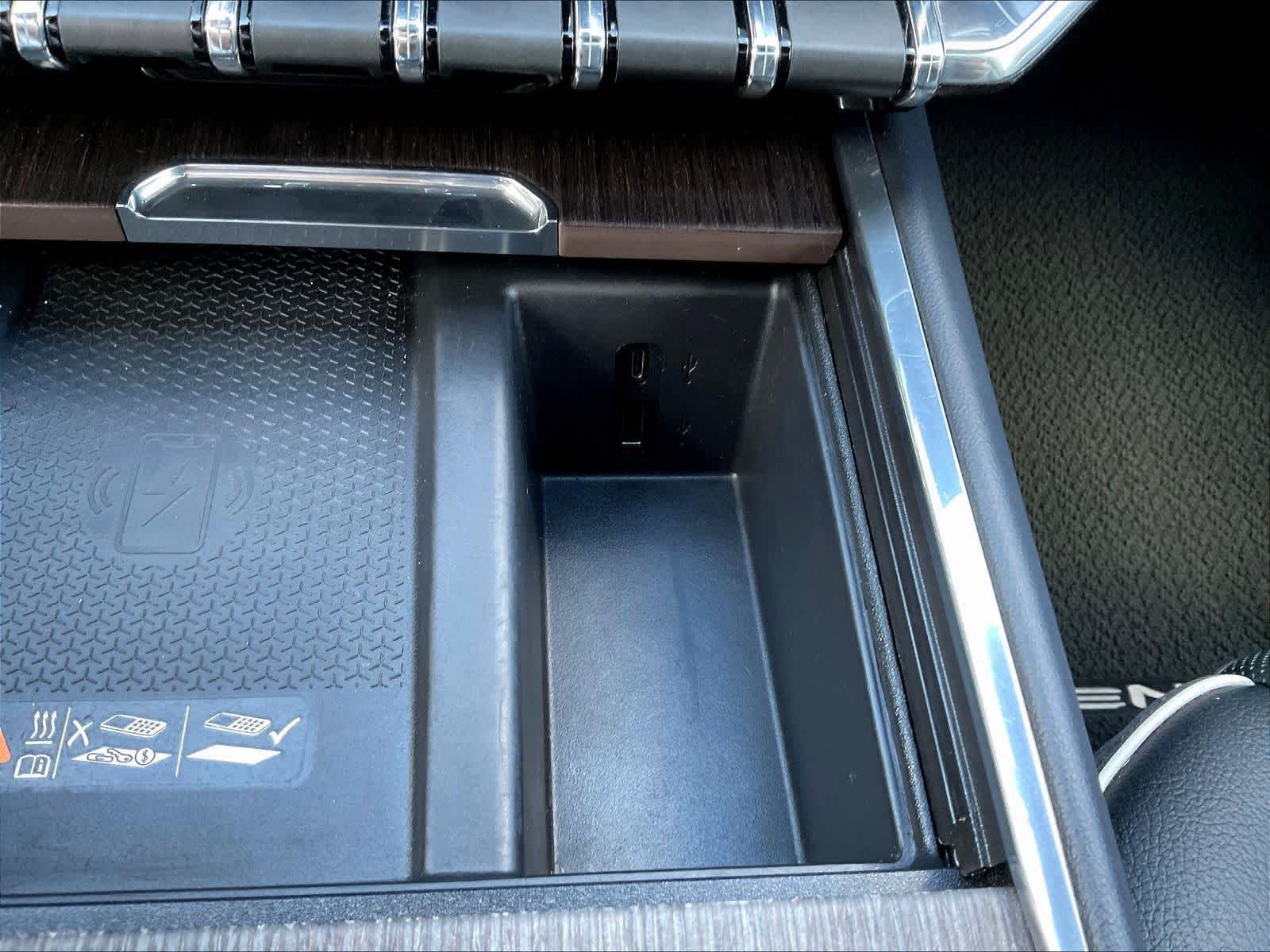 2024 GMC Acadia Denali - Photo 18