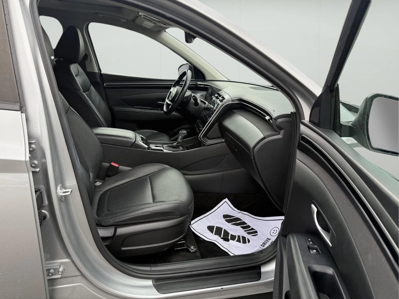 Used 2023 Shimmering Silver Hyundai SEL image 13