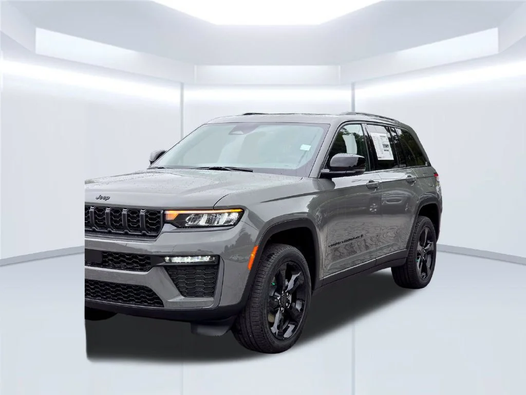New 2027 Gray Jeep Limited image 42