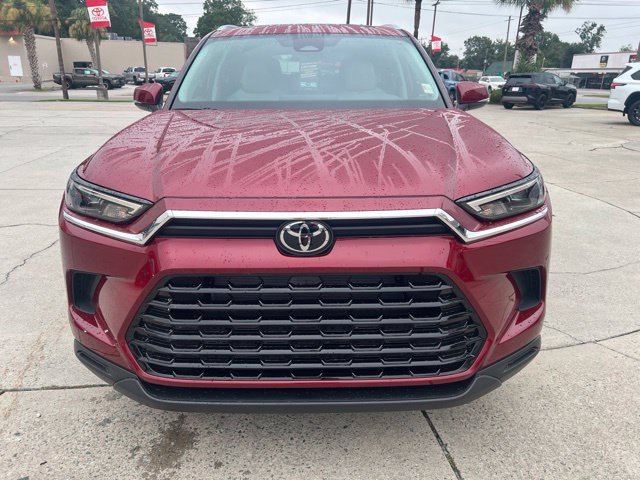 New 2026 Ruby Flare Pearl <sup>1</sup> Toyota  XLE image 2