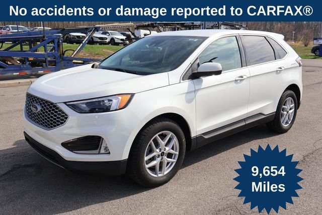 Used 2024 White Ford SEL image 1