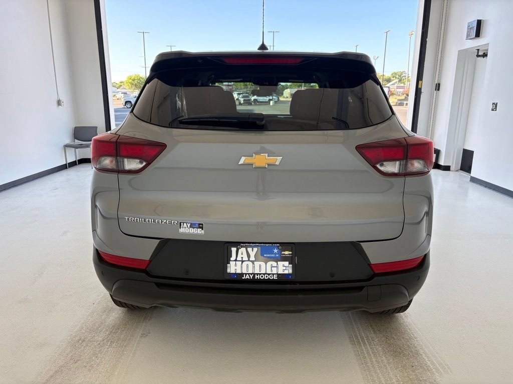 Used 2025 Sterling Gray Metallic Chevrolet LS image 18