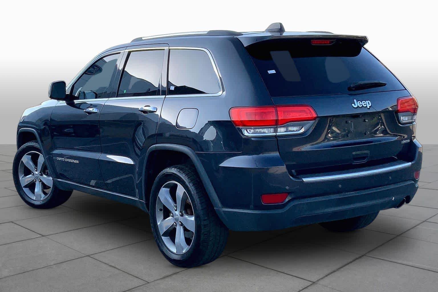 Used 2015 Maximum Steel Metallic Clearcoat Jeep Limited image 11