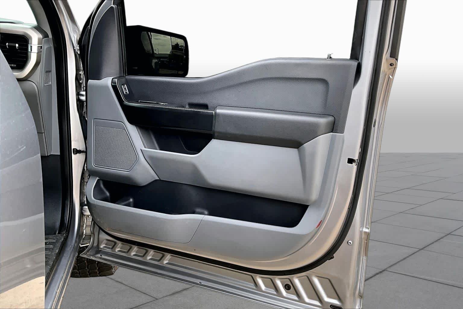 Used 2021 Iconic Silver Ford XL image 8