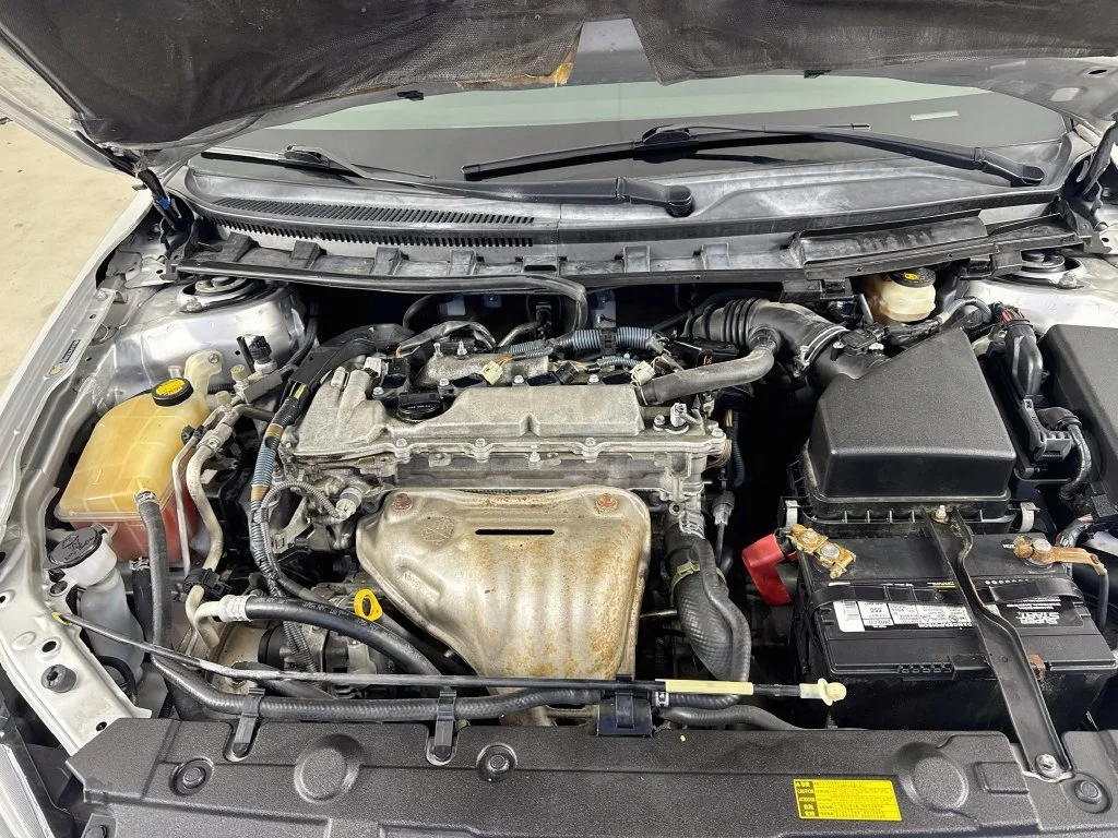Used 2014 Classic Silver Metallic Scion Base image 35