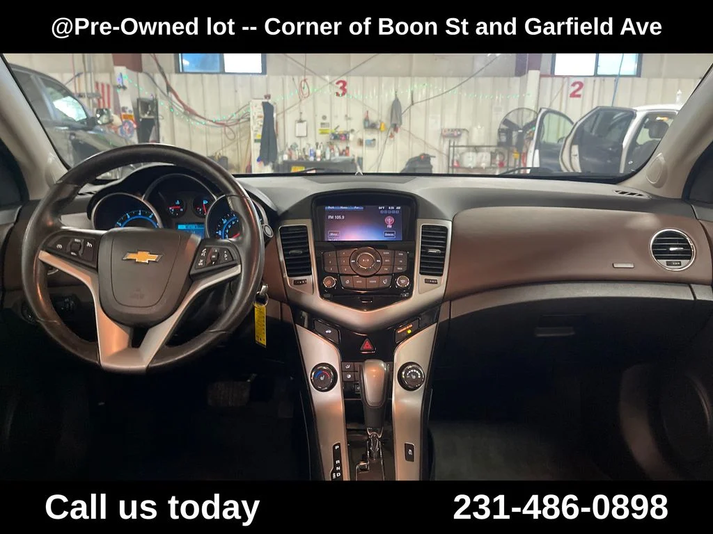 Used 2015 Silver Chevrolet 2LT image 18