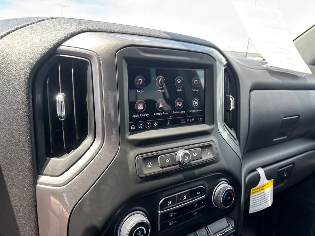 Used 2025 White Chevrolet Custom image 17