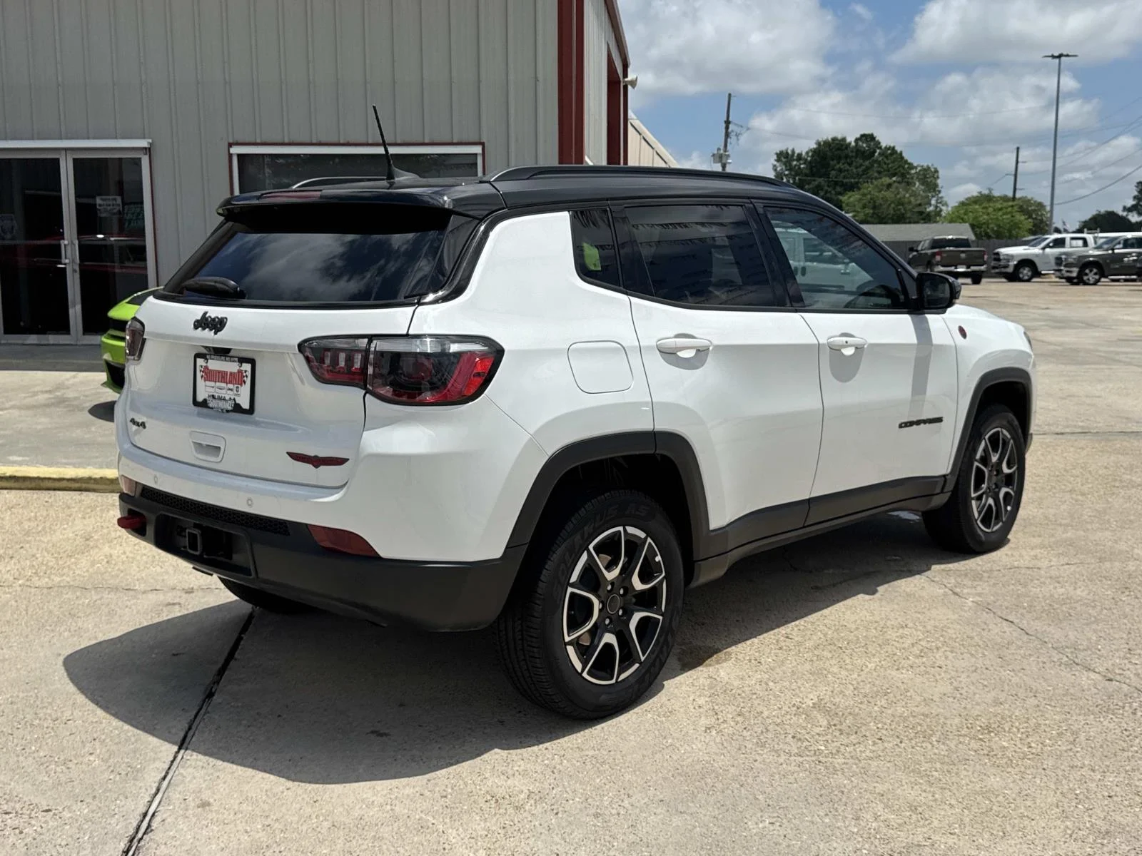 Used 2025 Bright White Clearcoat Jeep Trailhawk image 7