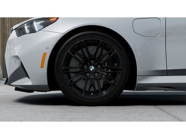 New 2027 Brooklyn Grey Metallic BMW M5 image 7