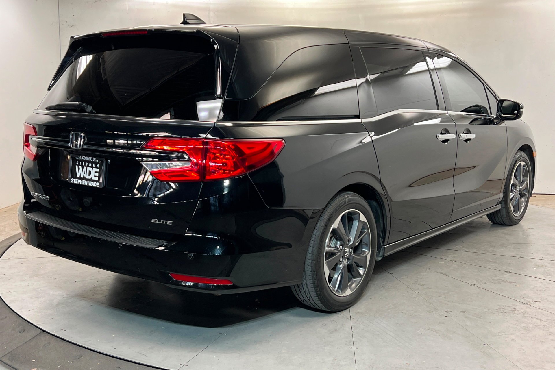 Used 2022 Black Honda Elite image 6
