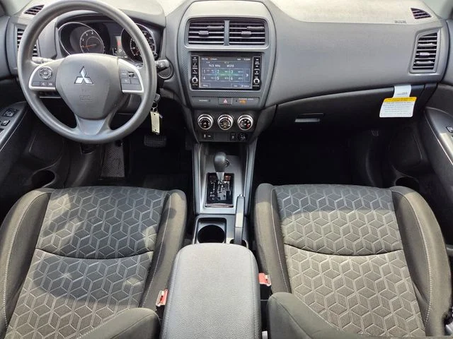Used 2024 Gray Mitsubishi 2.0 ES image 10