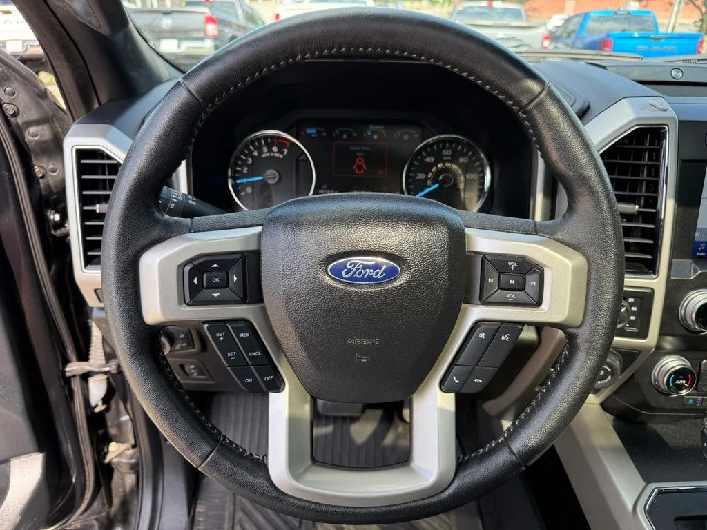 Used 2020 Black Ford Lariat image 16