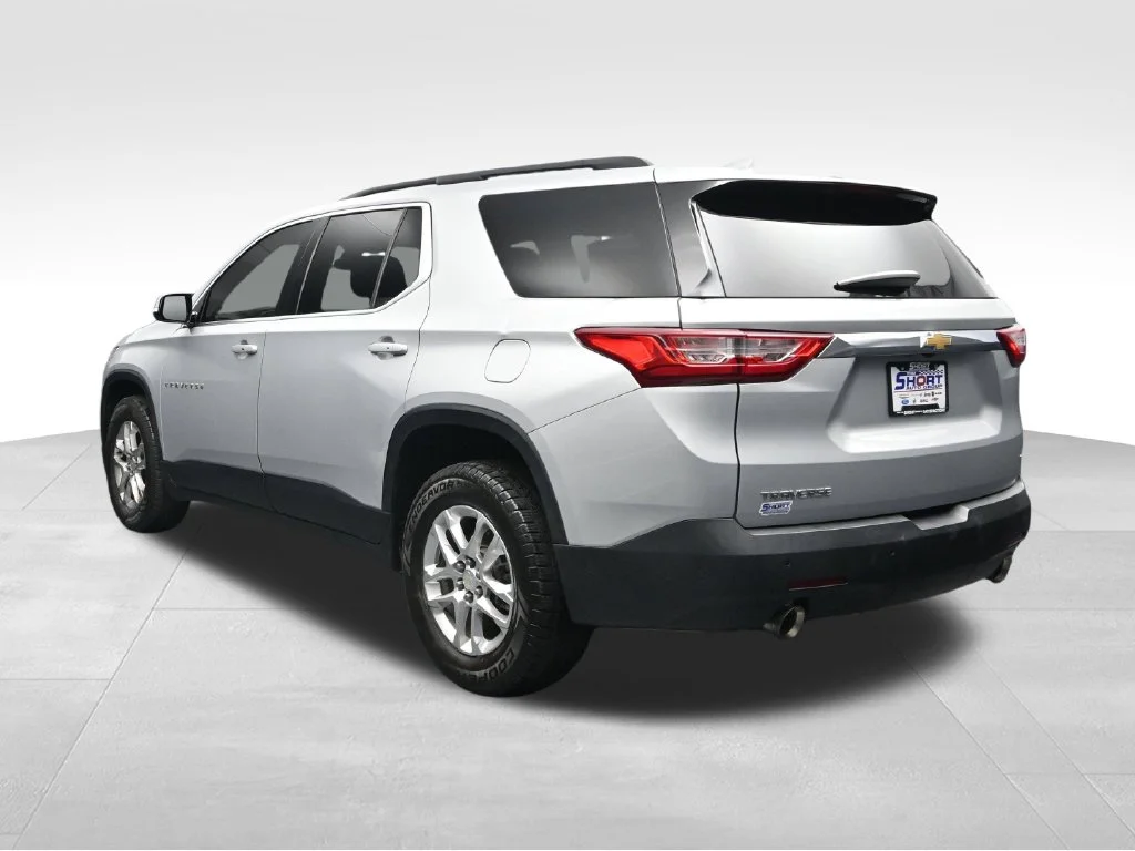 Used 2019 Silver Chevrolet 3LT image 3