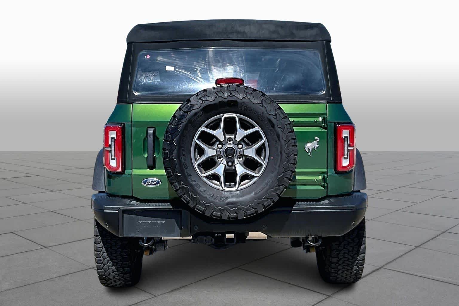 Used 2024 Eruption Green Metallic Ford Badlands image 9