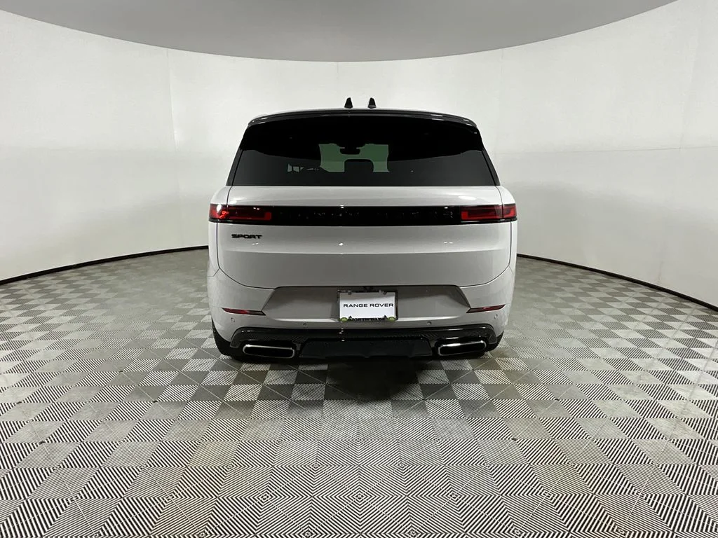 Used 2024 Gray Land Rover Dynamic SE image 7