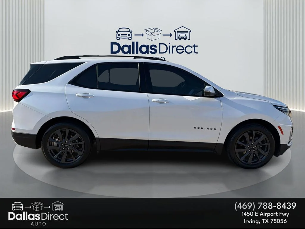 Used 2022 Iridescent Pearl Tricoat Chevrolet RS image 5