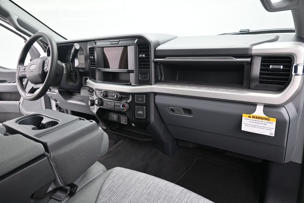 New 2026 Oxford White Ford F-250® XLT image 19