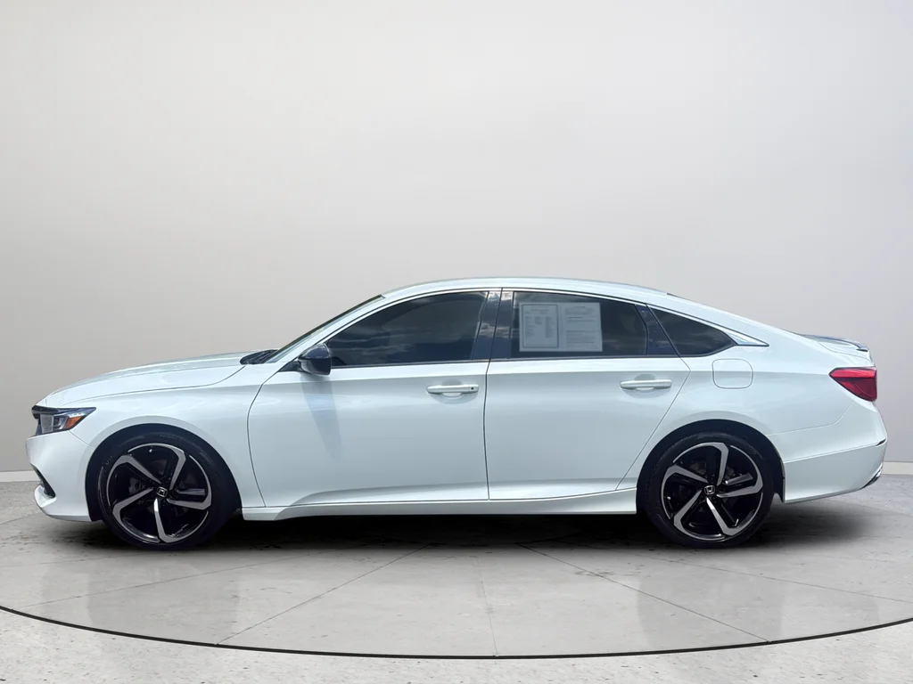 Used 2022 White Honda Sport image 9