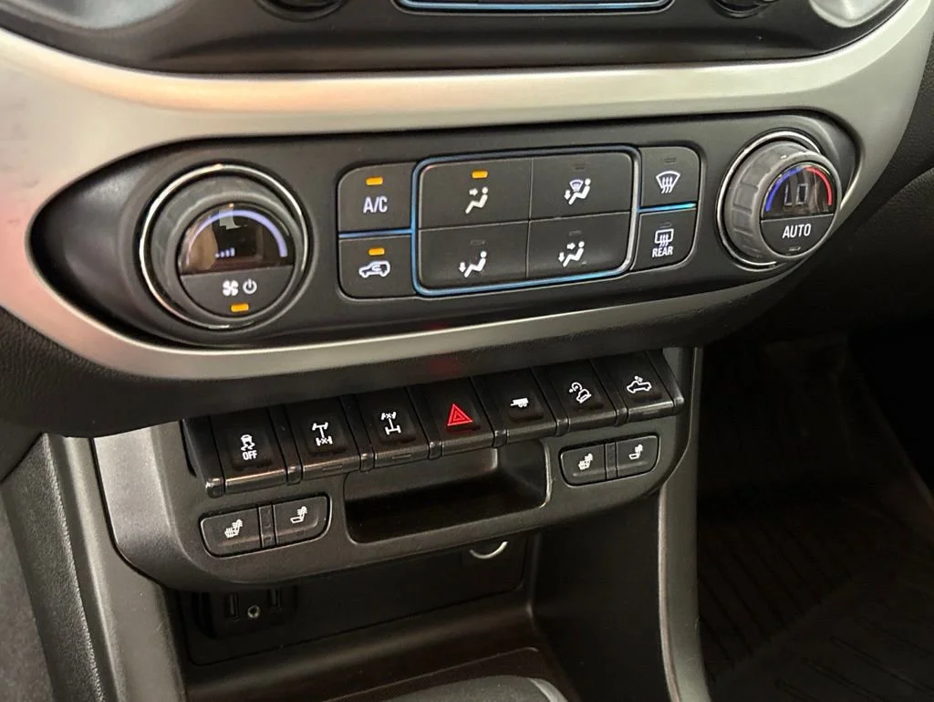Used 2020 BLACK Chevrolet 4WD ZR2 image 41