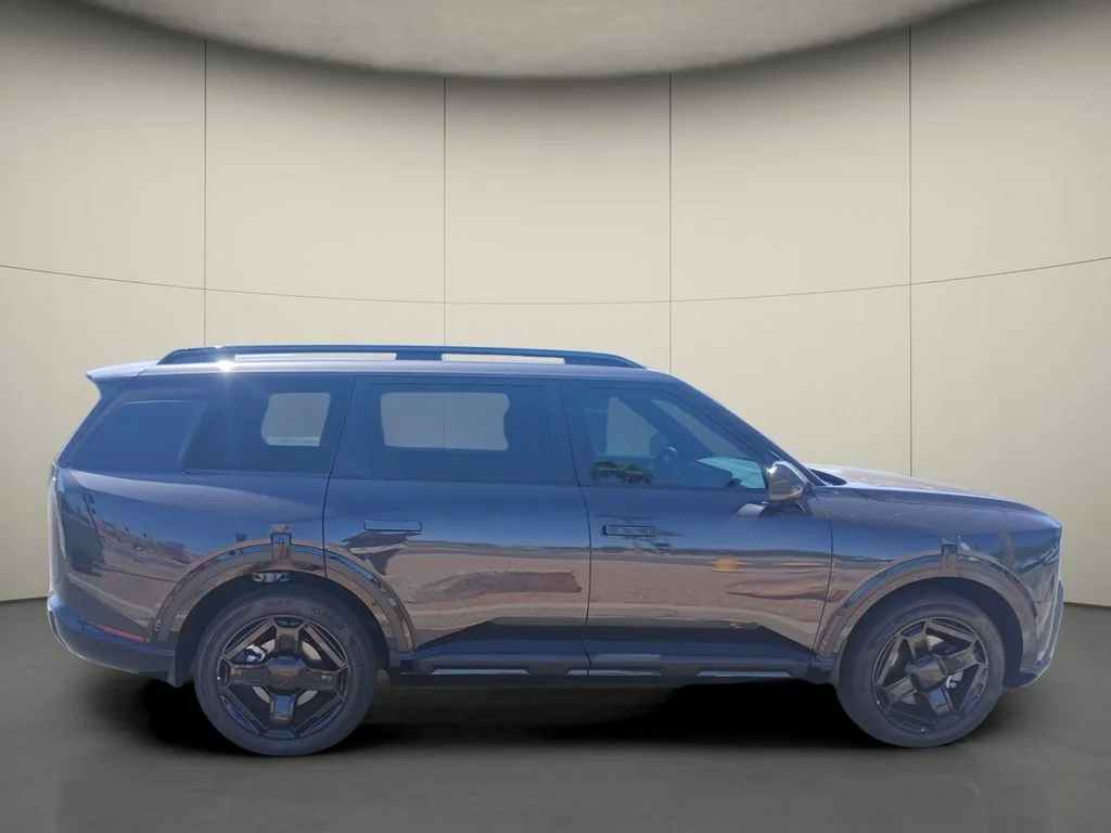 Used 2027 Gray Kia X-Line EX image 8