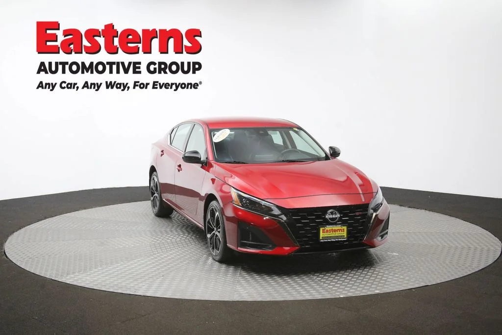 Used 2023 Red Nissan 2.5 SR image 49