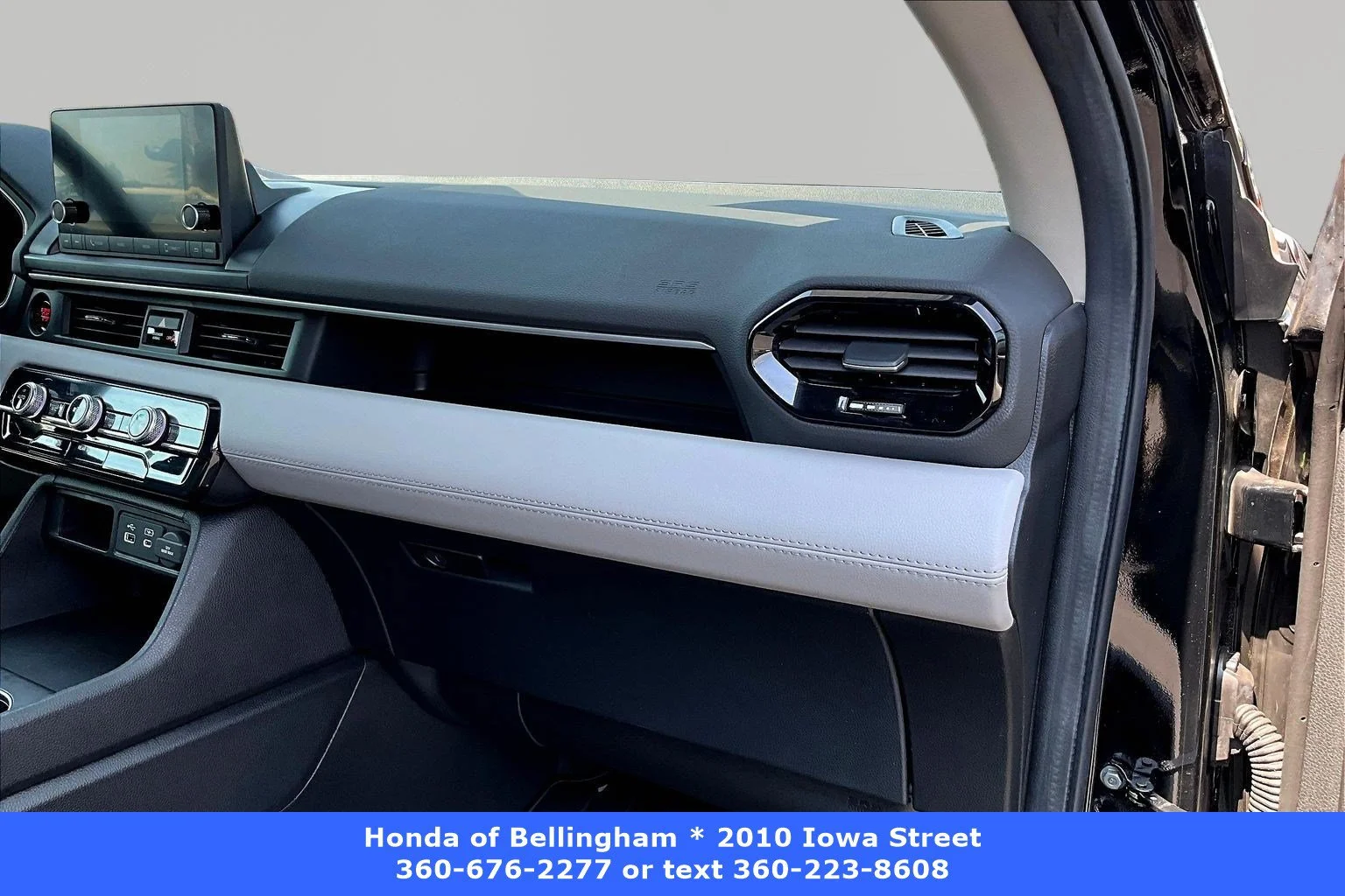 2024 Honda Pilot LX - Photo 24