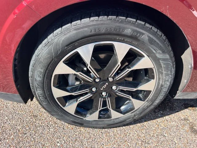 Used 2024 Red Kia EX image 8