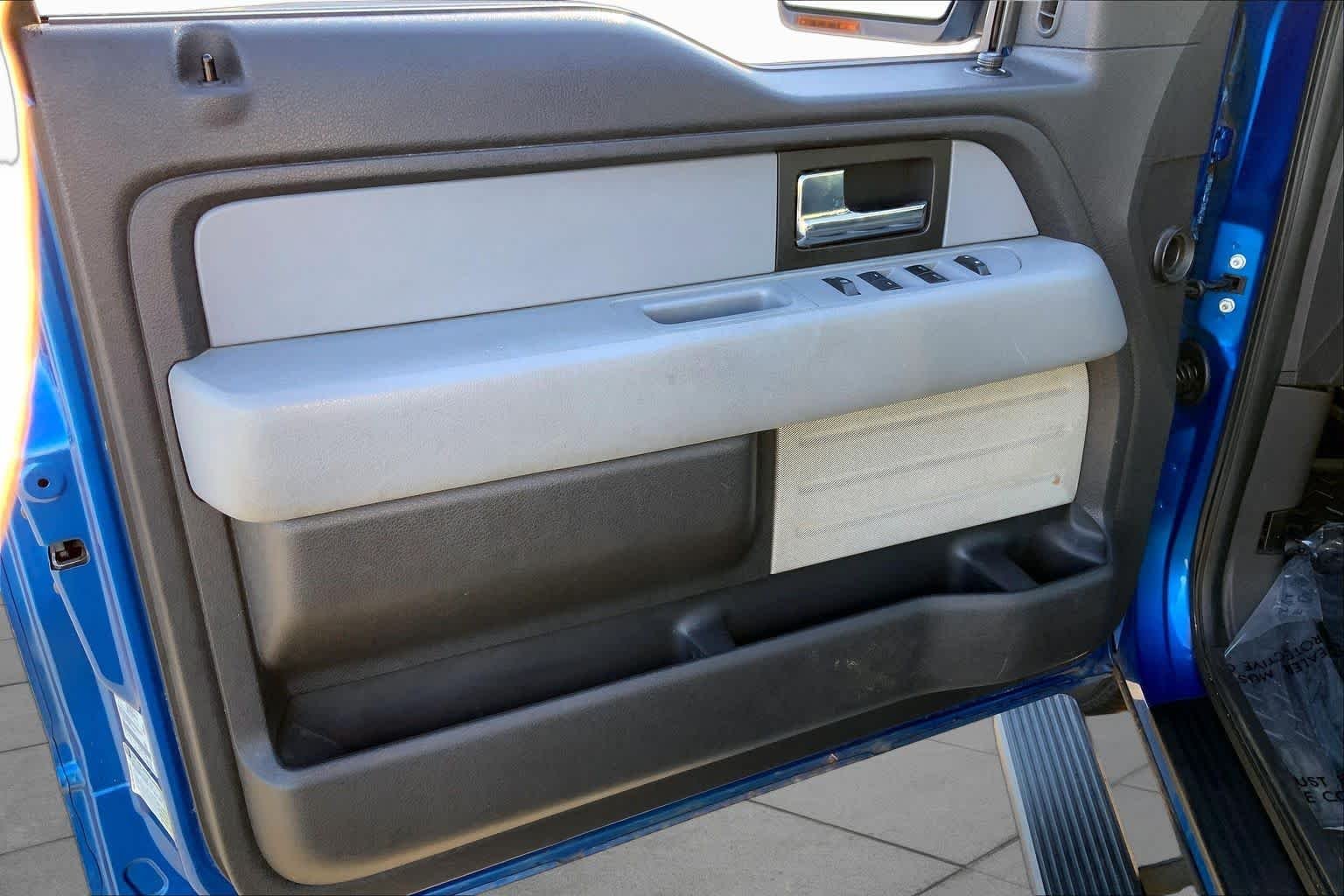 Used 2014 Blue Flame Metallic Ford XLT image 20