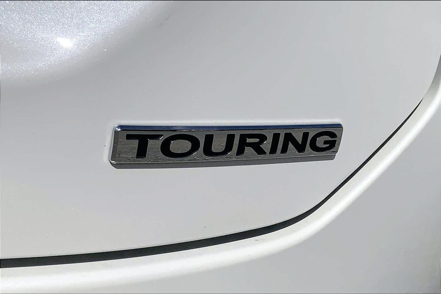 Certified Used 2025 Platinum White Pearl Honda AWD TRG image 10