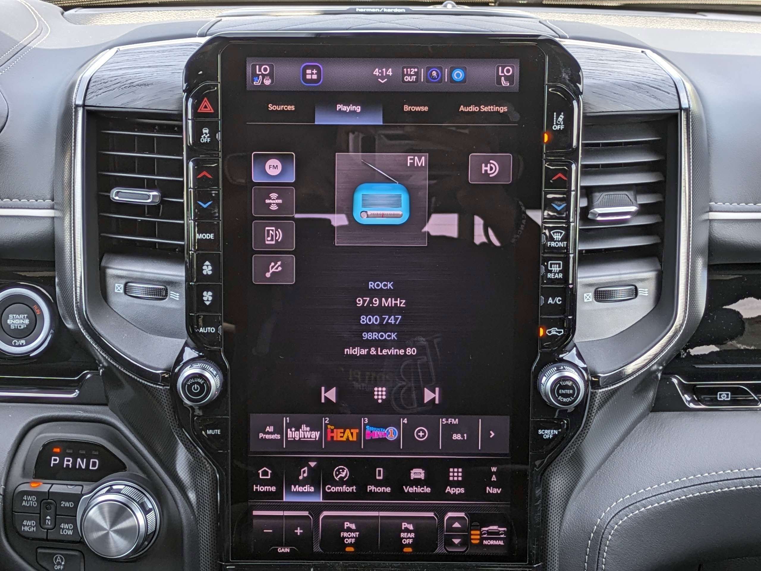 New 2026 Diamond Black Crystal Pearl-Coat Exterior Paint RAM Limited image 17