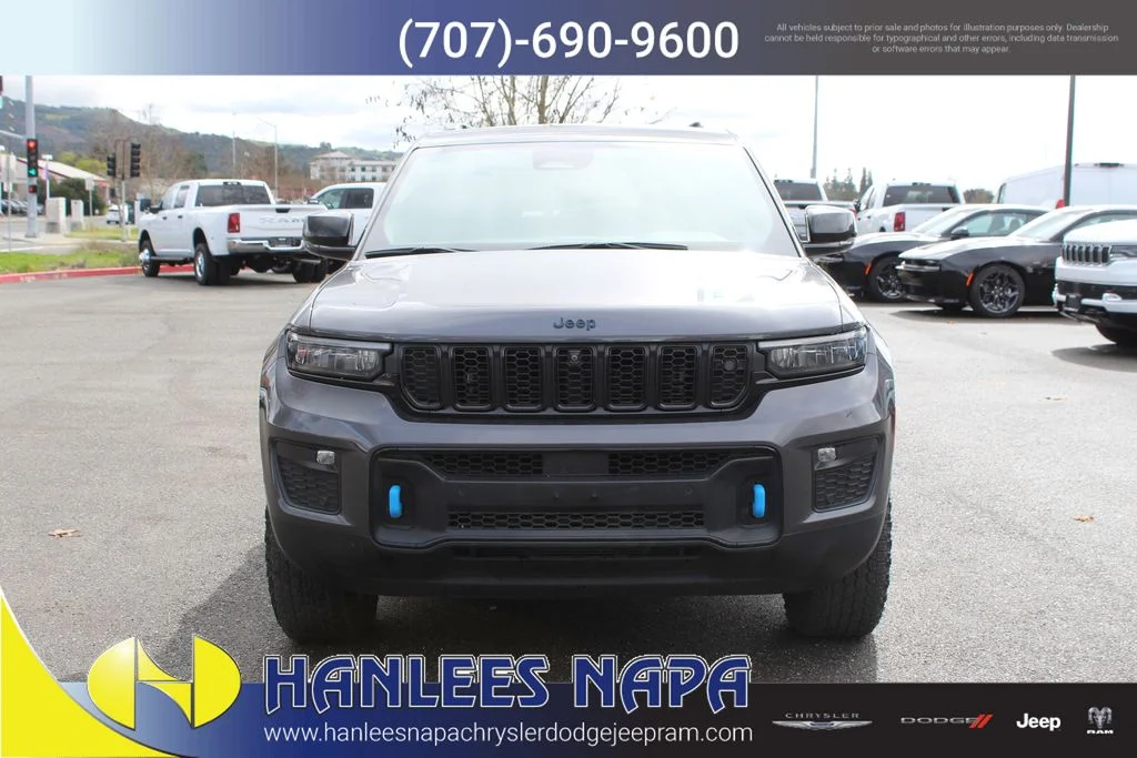 Used 2023 Gray Jeep Trailhawk 4xe image 4