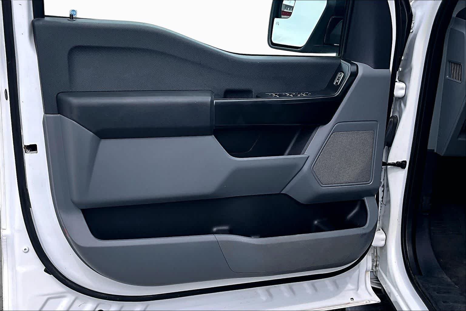 Used 2022 Oxford White Ford XL image 22