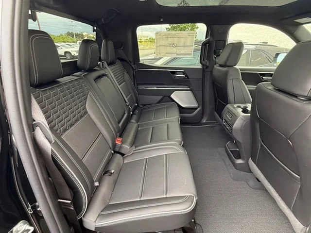 2025 GMC Sierra EV Denali - Photo 30