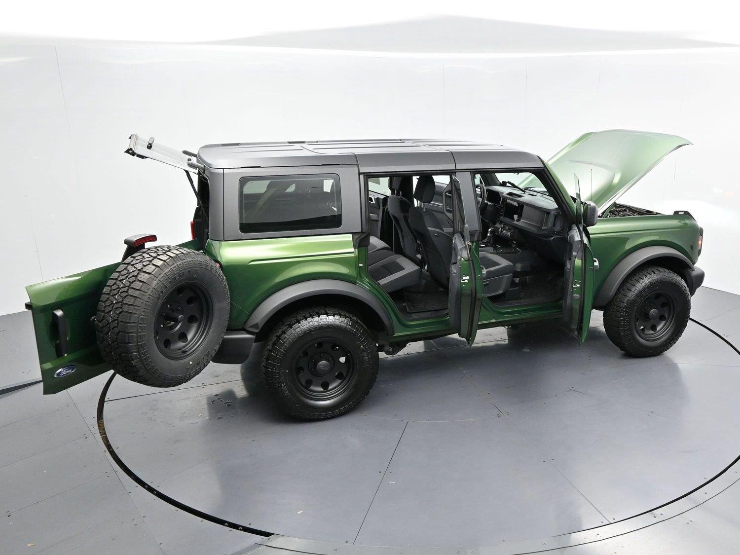 Used 2025 Green Ford Base image 44