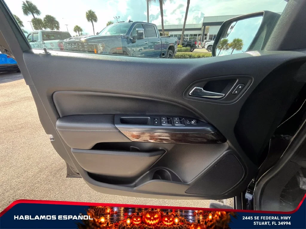 Used 2022 ONYX BLACK GMC 4WD Elevation image 24
