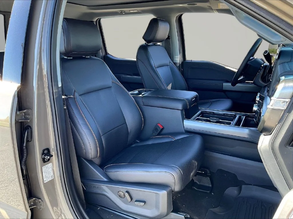 New 2027 Marsh Gray Metallic Ford F-250® Lariat® image 11