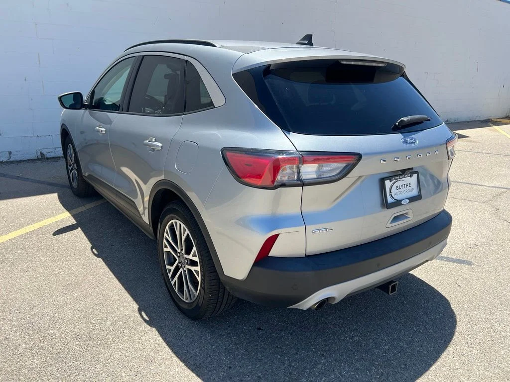 Used 2022 Silver Ford SEL image 3
