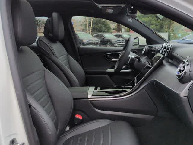 New 2026 Polar White Mercedes-Benz GLC 300 image 23