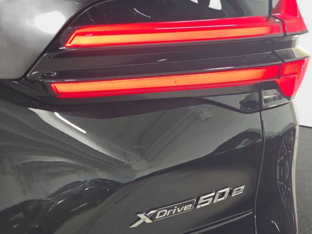 New 2026 Black Sapphire Metallic BMW xDrive50e image 20