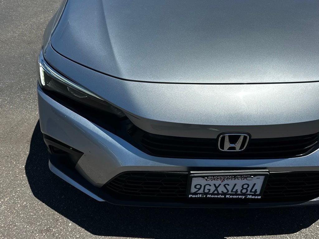 Used 2023 Silver Honda LX image 4