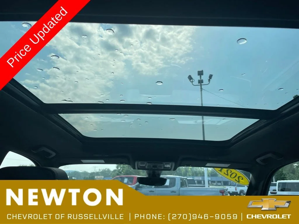 Used 2021 GRAYWOOD METALLIC Chevrolet High Country image 19